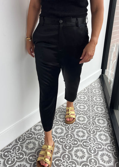 NILI LOTAN  black silk pants - size 8.