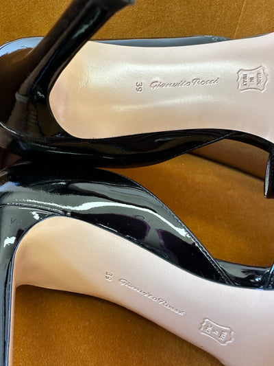 GIANVITO ROSSI heels 39